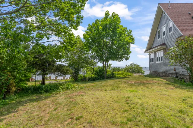 $2,999,000 | 4 Hamlin Place, York, ME 03909