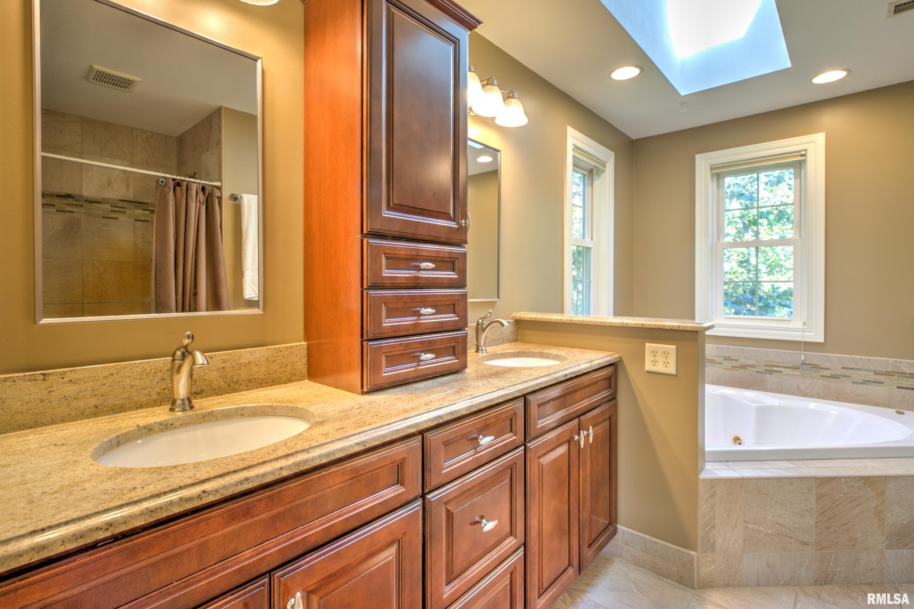 8215 West Robertson Road Edwards, IL 61528 - Photo 38 of 60 Gallery Image 38