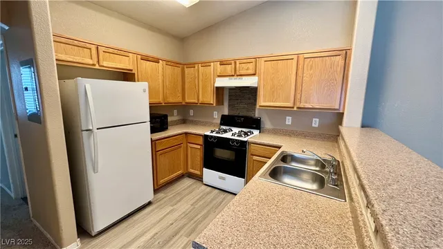 $1,500 | 5552 East Jackpot Winner Lane, Unit 101, Las Vegas, NV 89122