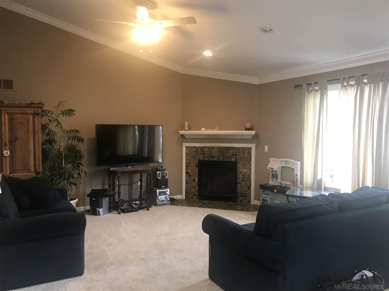 26079 Mariners Point New Baltimore, MI 48051 - Photo 8 of 28