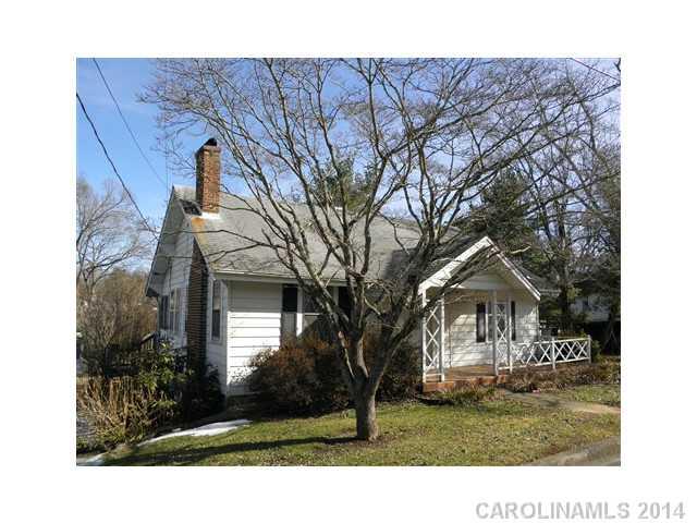 205 26th Street Southwest Hickory, NC 28602 - Photo 2 of 16 a view of house and yard