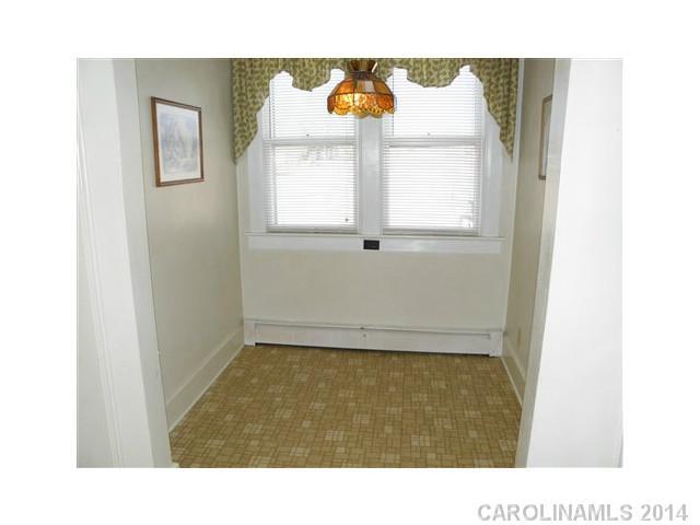 205 26th Street Southwest Hickory, NC 28602 - Photo 7 of 16 a bathroom with a window