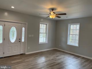 489 Myers Road Berkeley Springs, WV 25411 - Photo 9 of 26 Living room