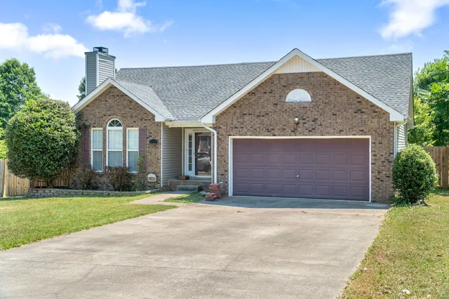 $1,400 | 1435 Amy Avenue, Clarksville, TN 37042