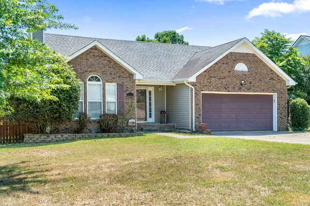 $1,400 | 1435 Amy Avenue, Clarksville, TN 37042