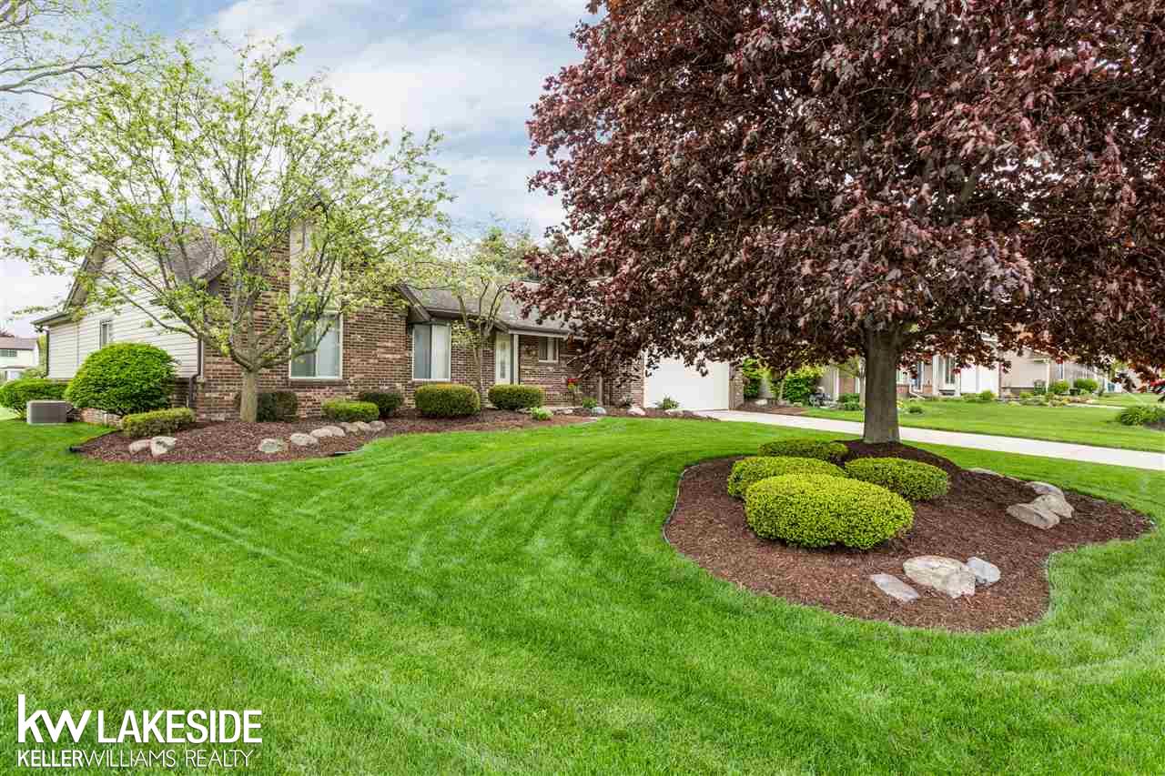 22317 Mill Road Novi, MI 48375 - Photo 2 of 35 31348008-1.JPG