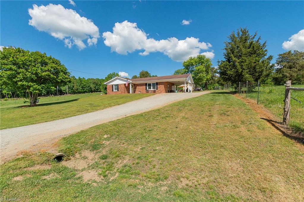 678 Hedrick Mill Road Lexington, NC 27292 - Photo 4 of 39 Gallery Image 4
