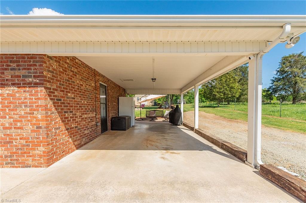 678 Hedrick Mill Road Lexington, NC 27292 - Photo 6 of 39 Gallery Image 6