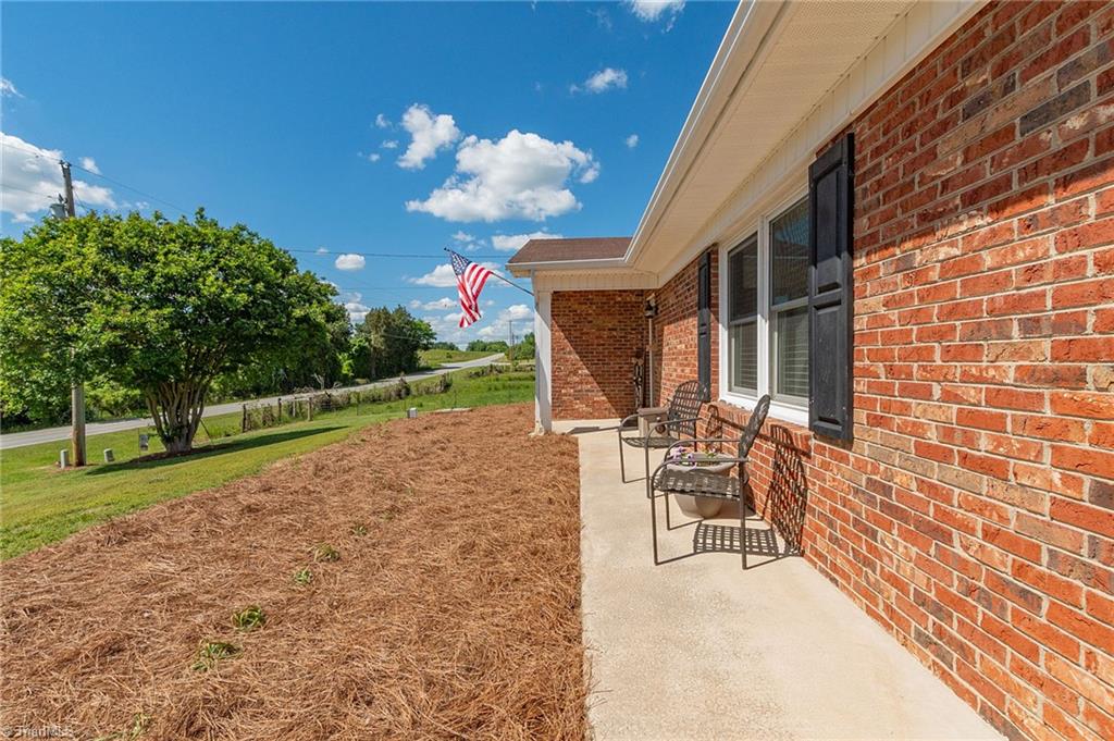 678 Hedrick Mill Road Lexington, NC 27292 - Photo 7 of 39 Gallery Image 7
