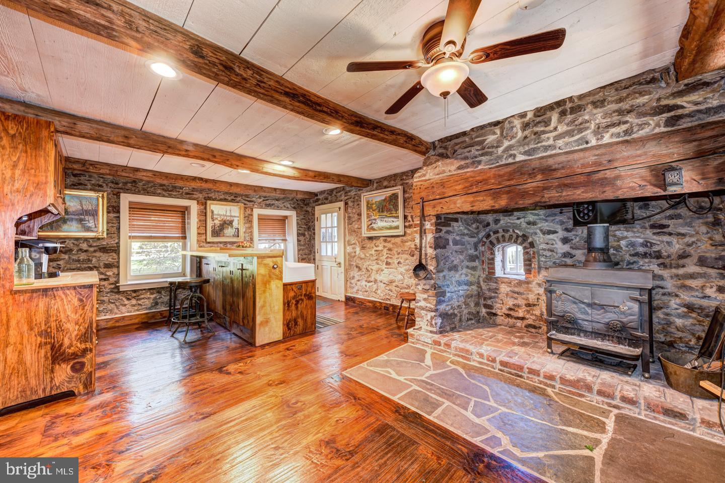 225 Island Road Kintnersville, PA 18930 - Photo 11 of 56 Gallery Image 11