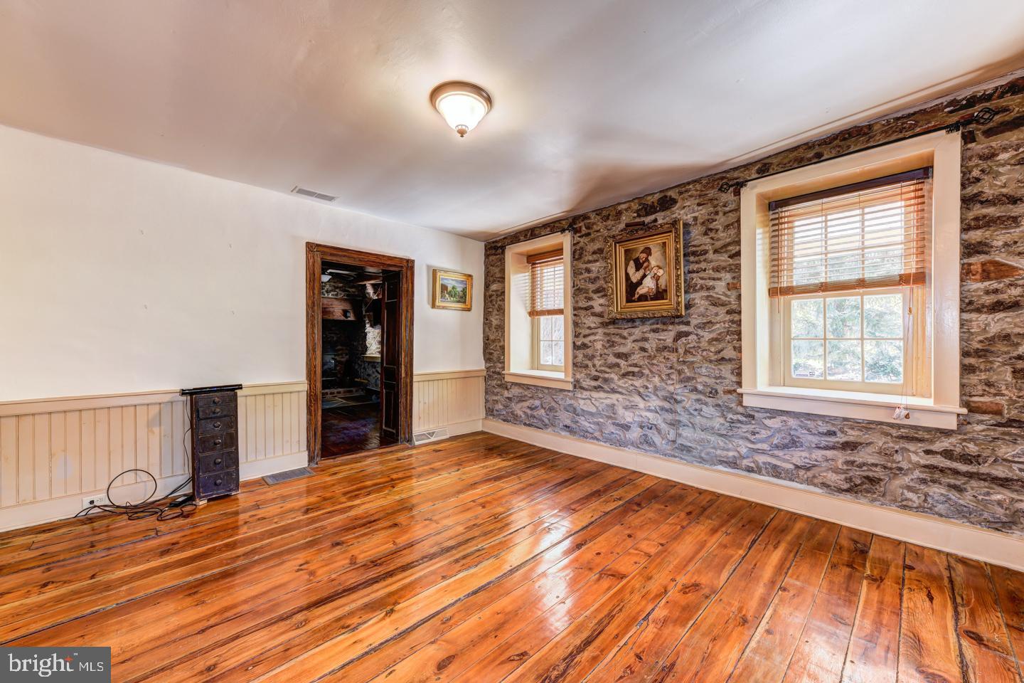 225 Island Road Kintnersville, PA 18930 - Photo 16 of 56 Gallery Image 16