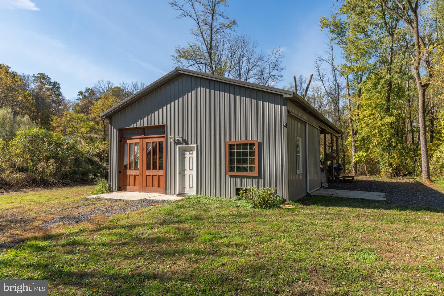 225 Island Road Kintnersville, PA 18930 - Photo 5 of 56 Gallery Image 5
