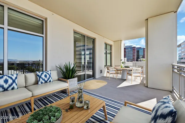 $1,250,000 | 2211 East Camelback Road, Unit 604, Phoenix, AZ 85016