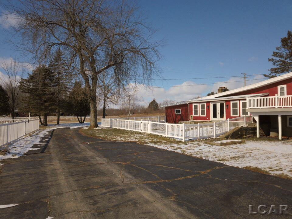 14001 West Carleton Road Hudson, MI 49247 - Photo 8 of 36 50013016-10.JPG