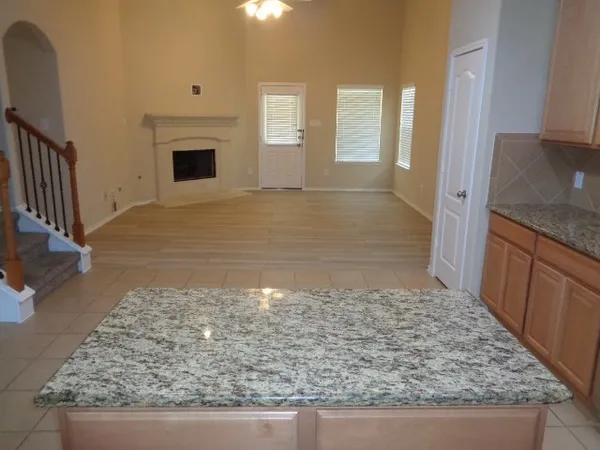 $2,225 | 20211 Ray Falls Drive, Tomball, TX 77375