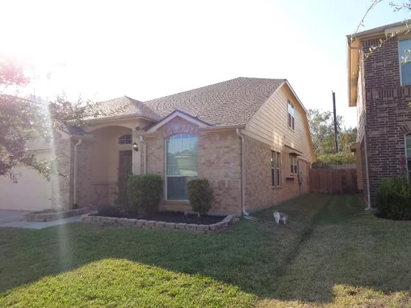 $2,225 | 20211 Ray Falls Drive, Tomball, TX 77375