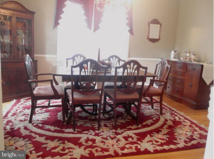 111 South Rolling Road Catonsville, MD 21228 - Photo 17 of 25 a view of a dining room with furniture