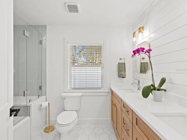 a view of washer and dryer in a utility room