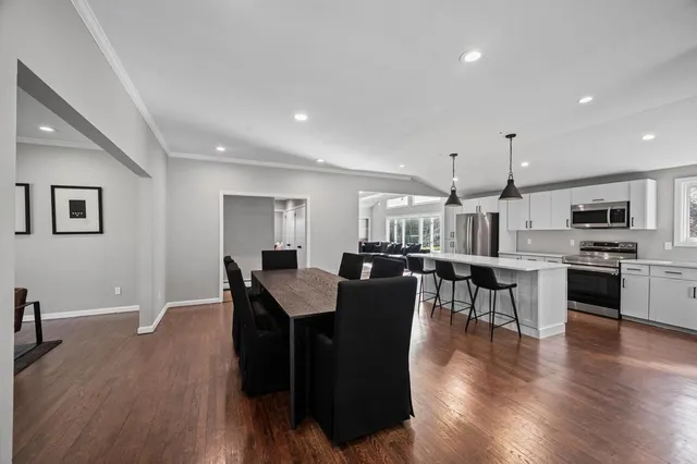 $1,899,000 | 110 Peach Drive, East Hills, NY 11576