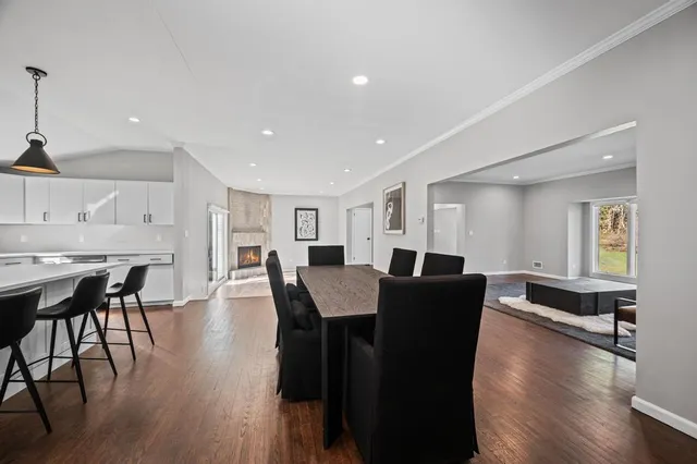 $1,899,000 | 110 Peach Drive, East Hills, NY 11576