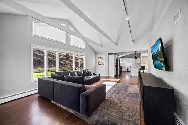 $1,899,000 | 110 Peach Drive, East Hills, NY 11576