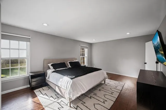 $1,899,000 | 110 Peach Drive, East Hills, NY 11576