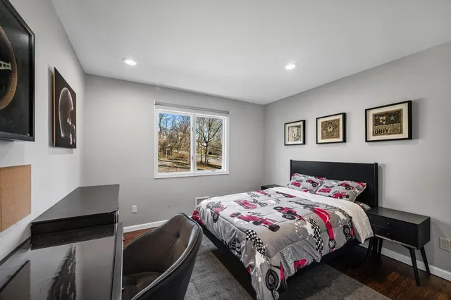 $1,899,000 | 110 Peach Drive, East Hills, NY 11576