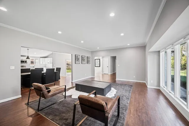 $1,899,000 | 110 Peach Drive, East Hills, NY 11576