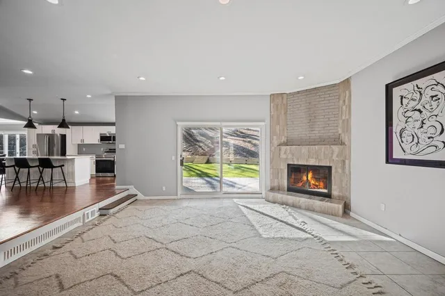 $1,899,000 | 110 Peach Drive, East Hills, NY 11576