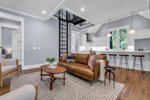 $899,999 | 929 Montrose Avenue, Nashville, TN 37204