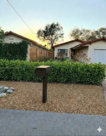 $4,950 | 2194 Southwest 57th Court, Unit 2194, Miami, FL 33155