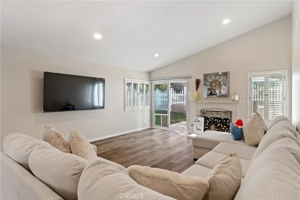 $839,000 | 27945 Sycamore Creek Drive, Valencia, CA 91354