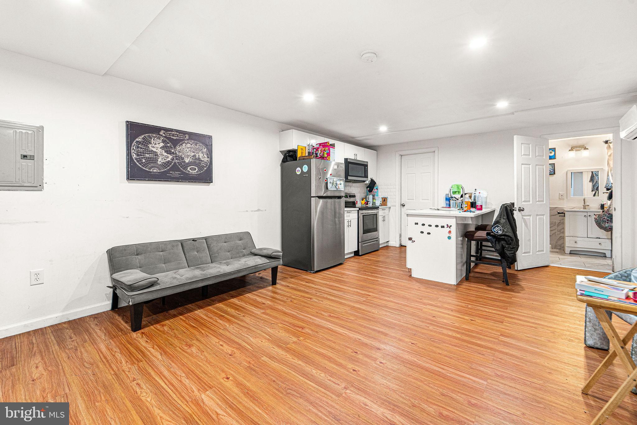 1258 North 64th Street Philadelphia, PA 19151 - Photo 26 of 34 living area