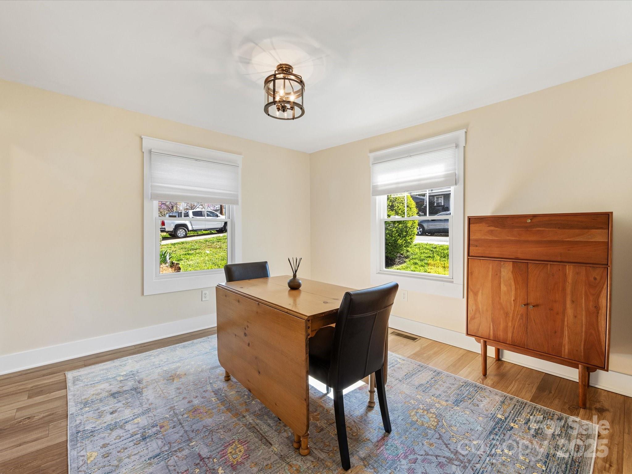 2005 Double Oaks Road Charlotte, NC 28206 - Photo 12 of 28 Gallery Image 12