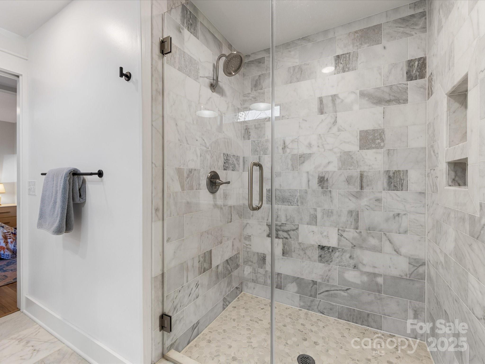 2005 Double Oaks Road Charlotte, NC 28206 - Photo 16 of 28 Gallery Image 16