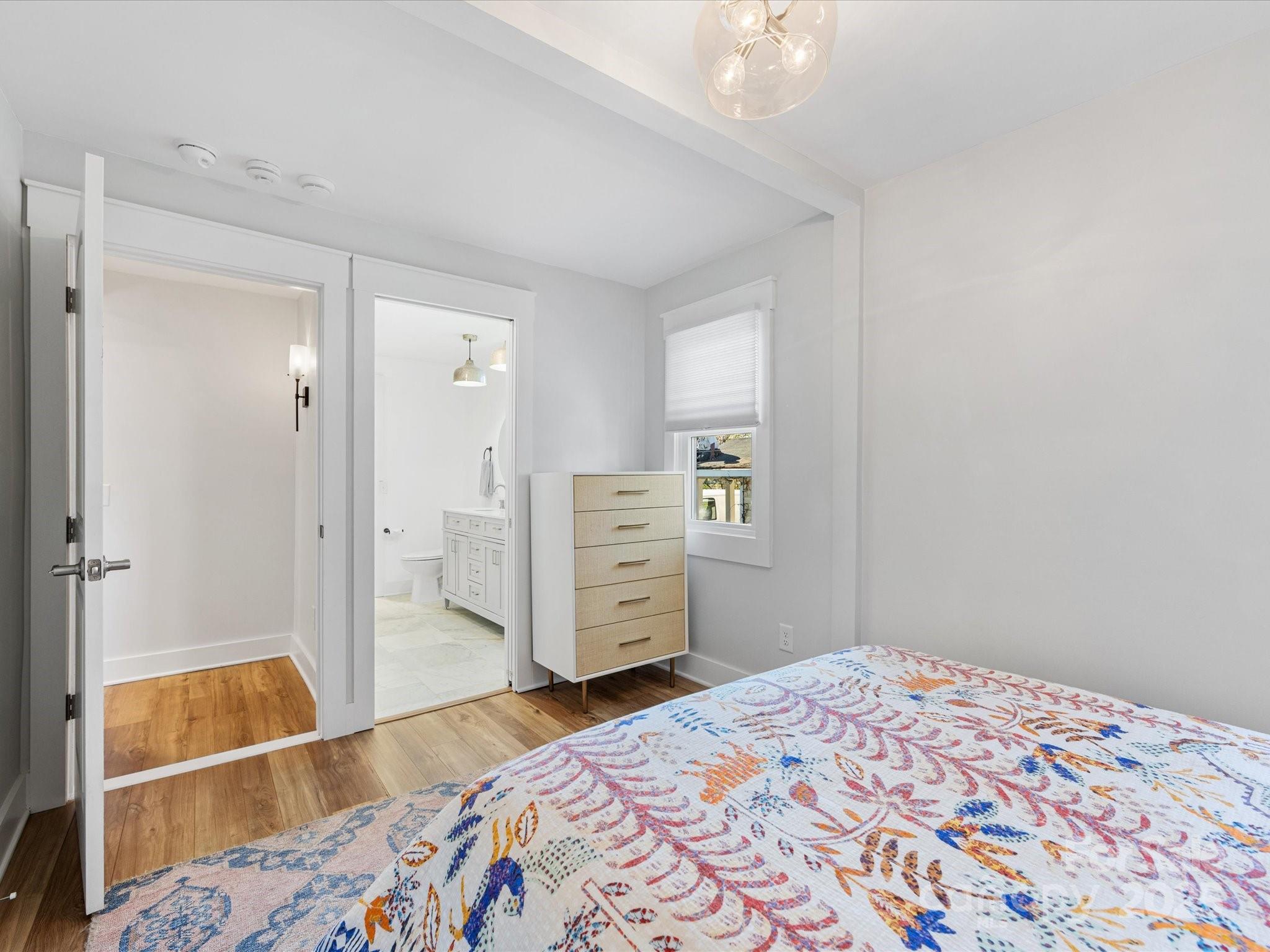 2005 Double Oaks Road Charlotte, NC 28206 - Photo 19 of 28 Gallery Image 19