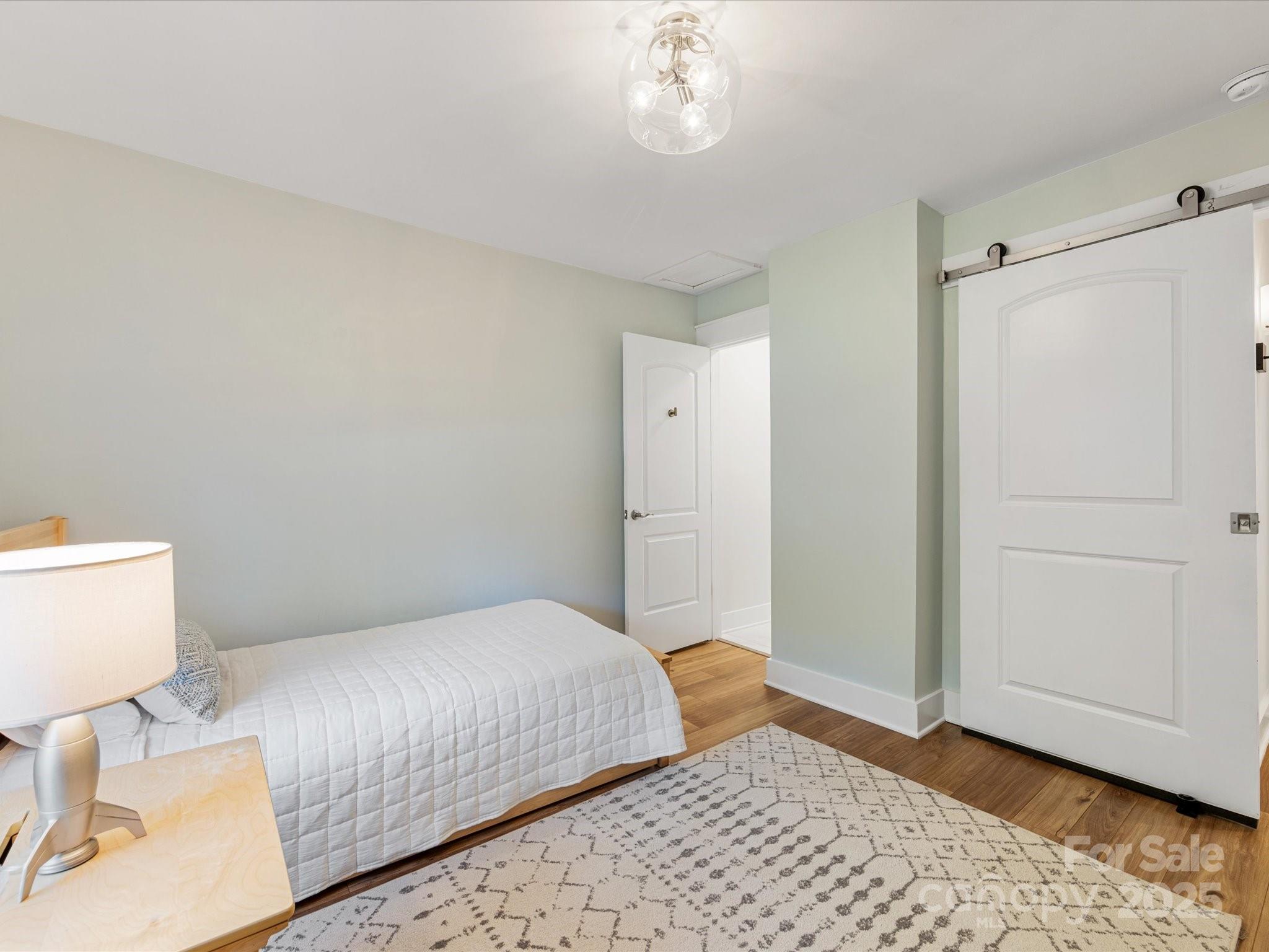 2005 Double Oaks Road Charlotte, NC 28206 - Photo 21 of 28 Gallery Image 21