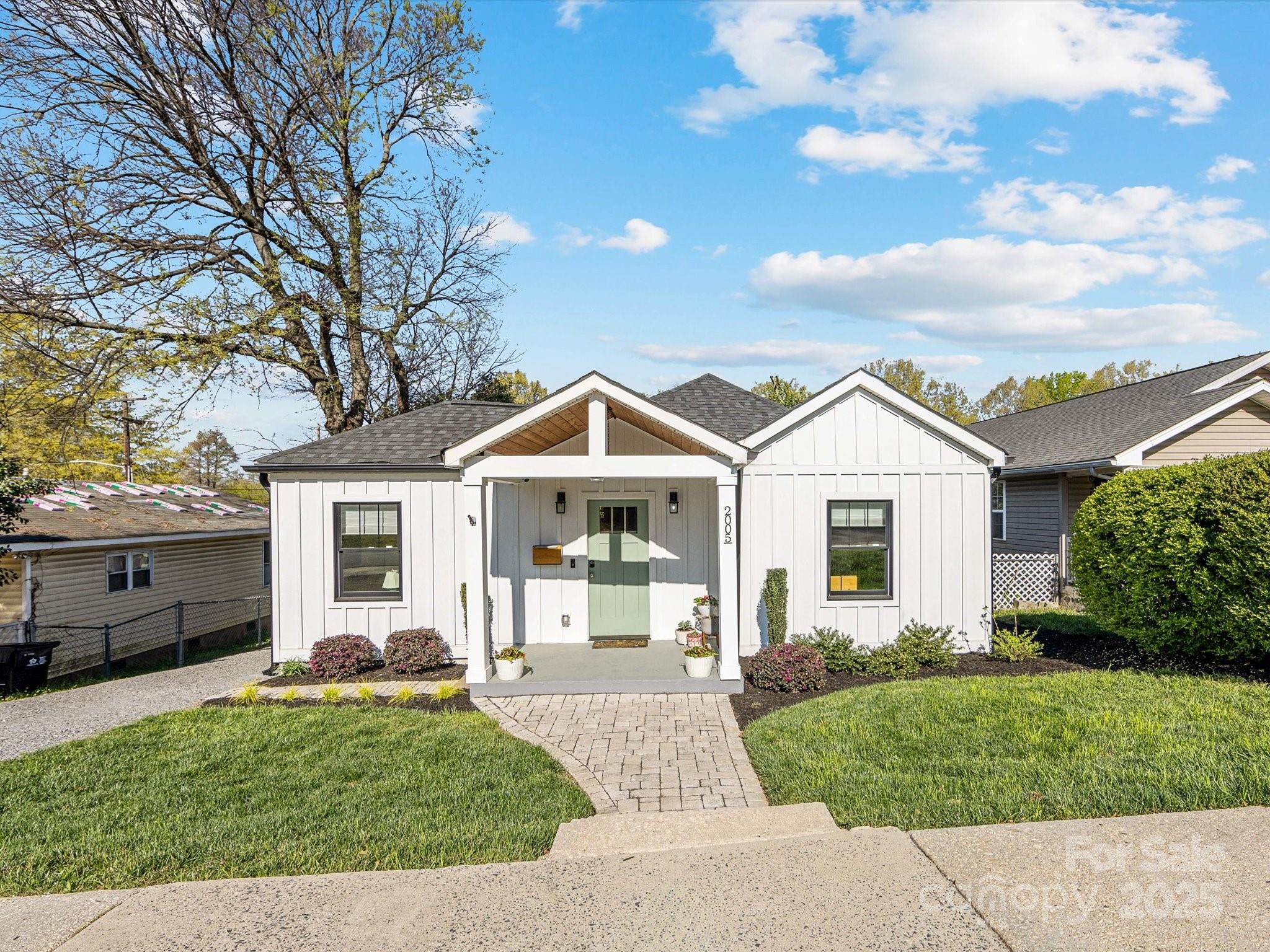 2005 Double Oaks Road Charlotte, NC 28206 - Photo 28 of 28 Gallery Image 28