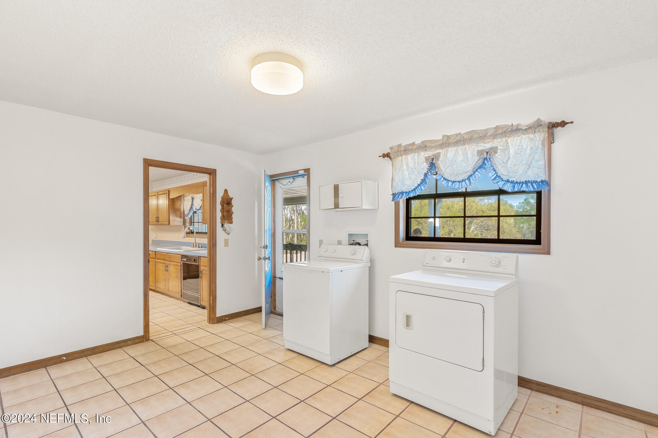 308 Rustic Road Satsuma, FL 32189 - Photo 19 of 43 308 Rustic Rd - WebSized-24
