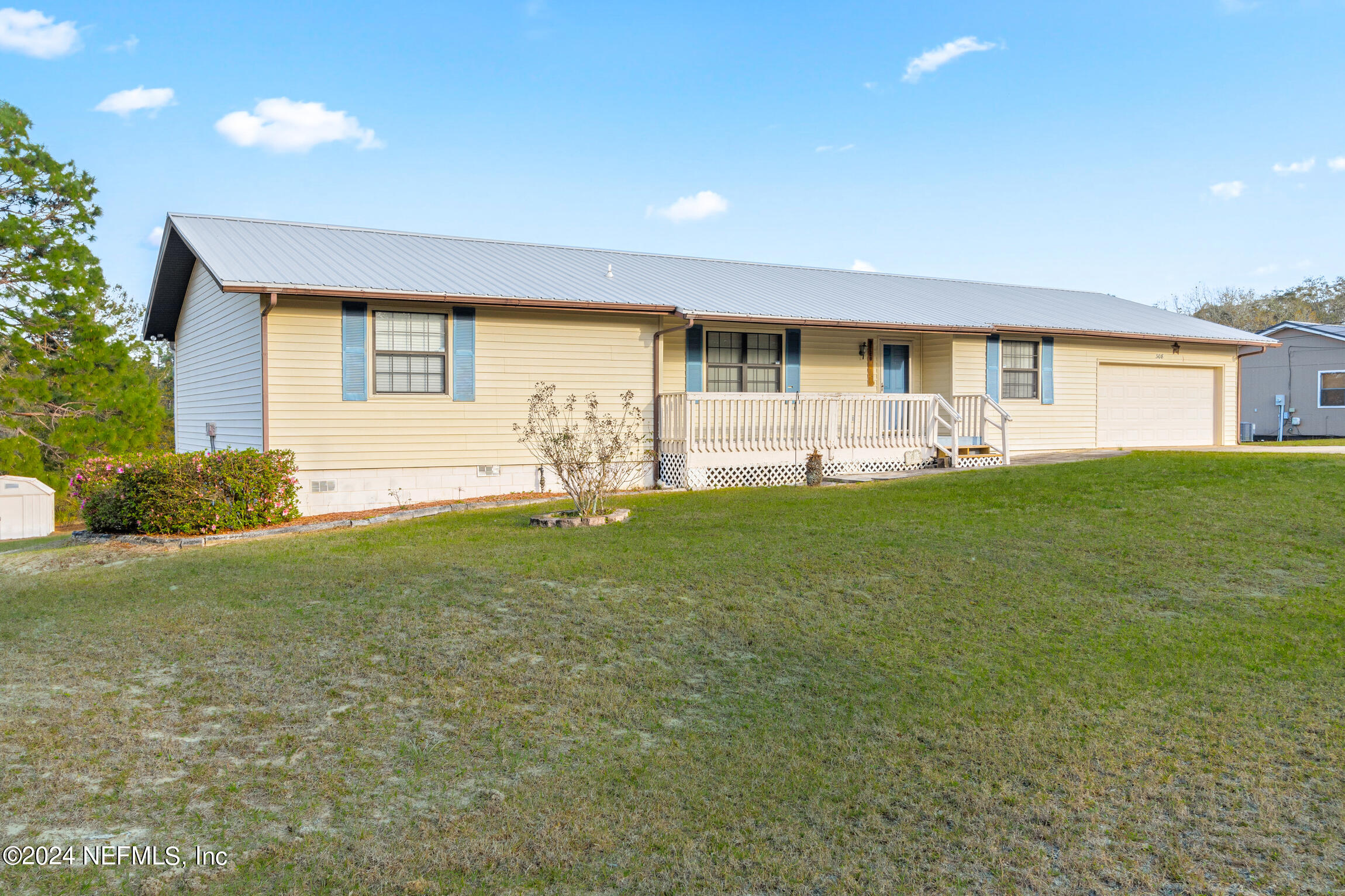 308 Rustic Road Satsuma, FL 32189 - Photo 5 of 43 308 Rustic Rd - WebSized-36