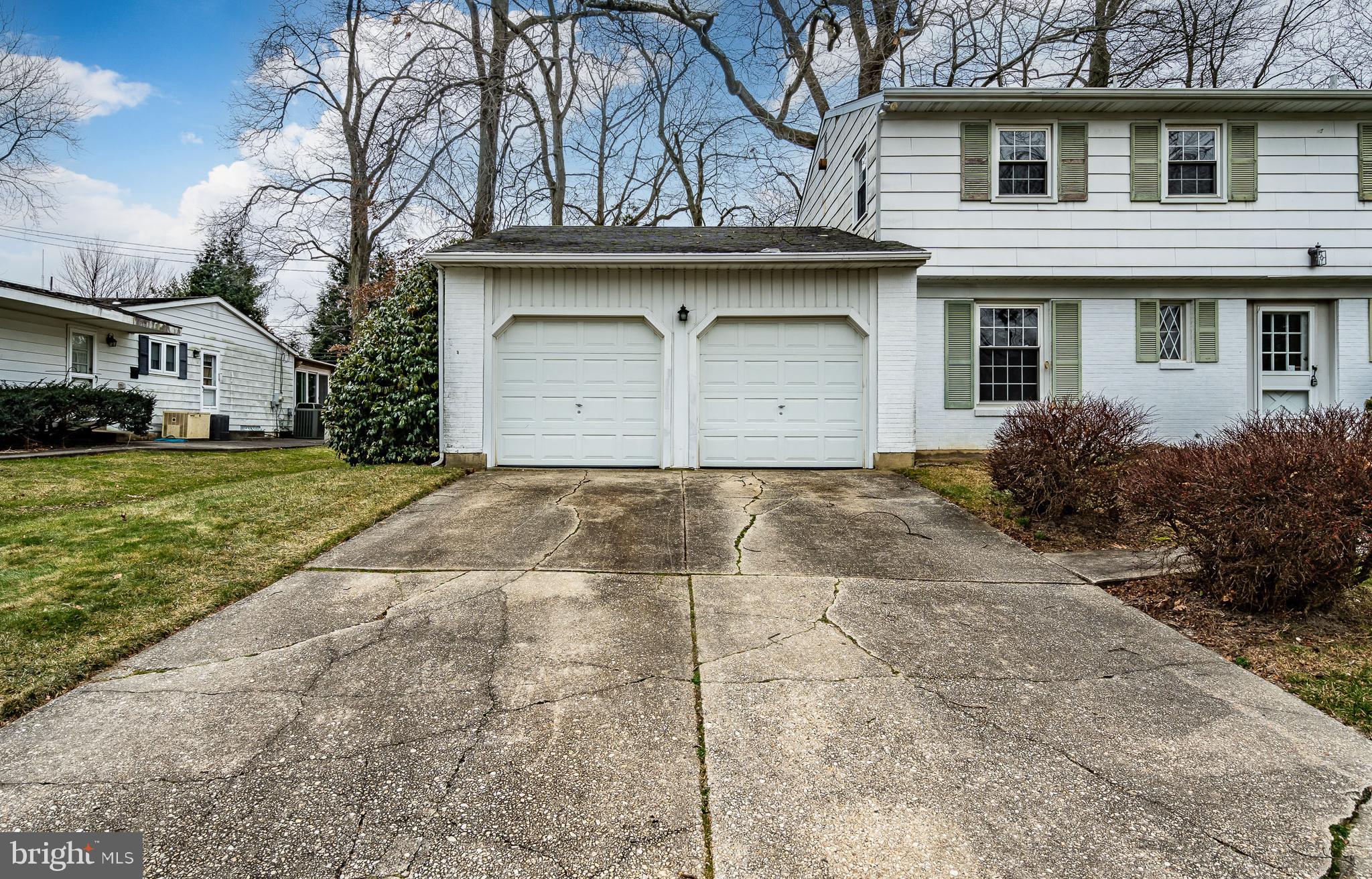 3316 Morningside Road Wilmington, DE 19810 - Photo 4 of 43 2 car attached garage