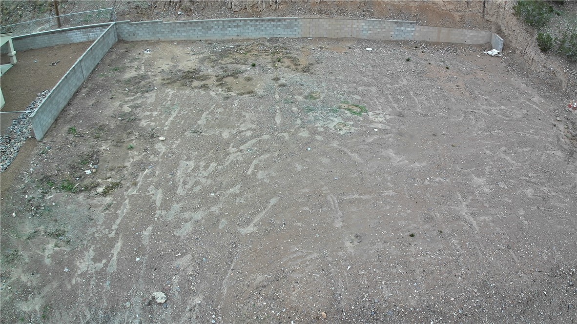 1551 Turquoise Road Bullhead City, AZ 86442 - Photo 2 of 9 a view of a dry yard