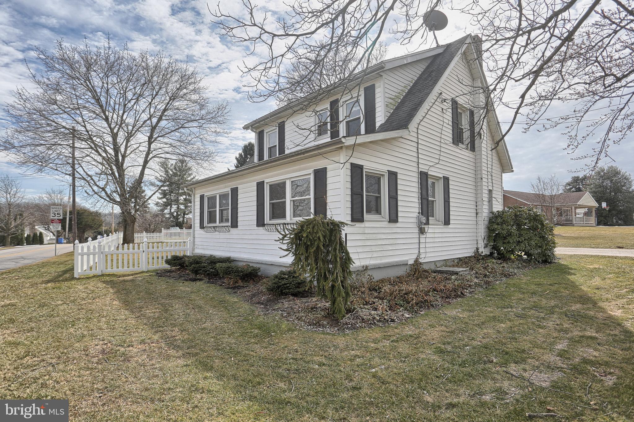 190 Homeland Road York, PA 17403 - Photo 1 of 40