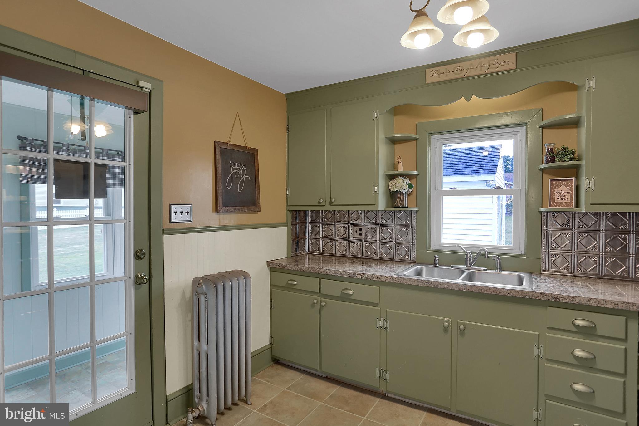 190 Homeland Road York, PA 17403 - Photo 15 of 40