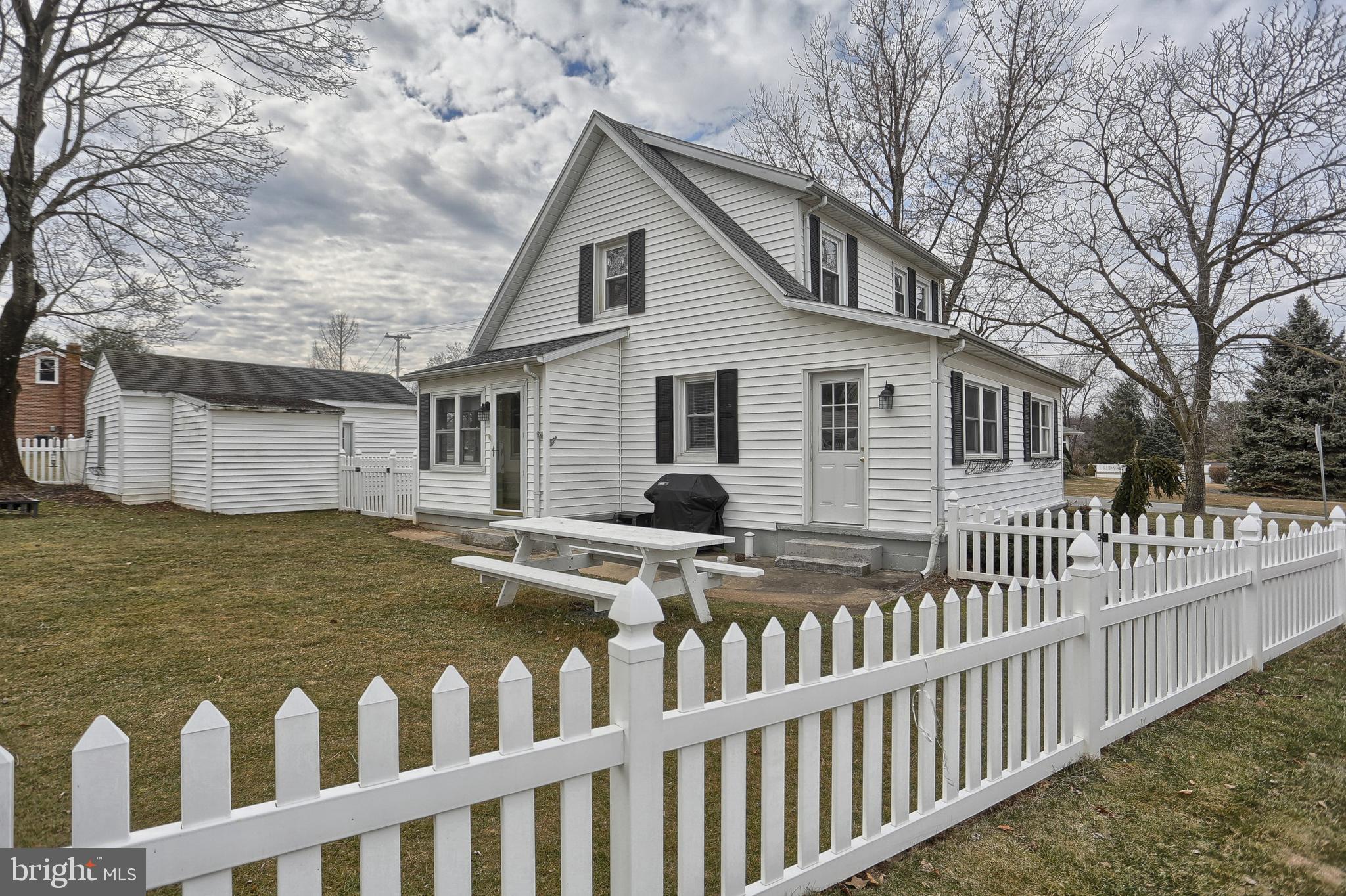 190 Homeland Road York, PA 17403 - Photo 32 of 40