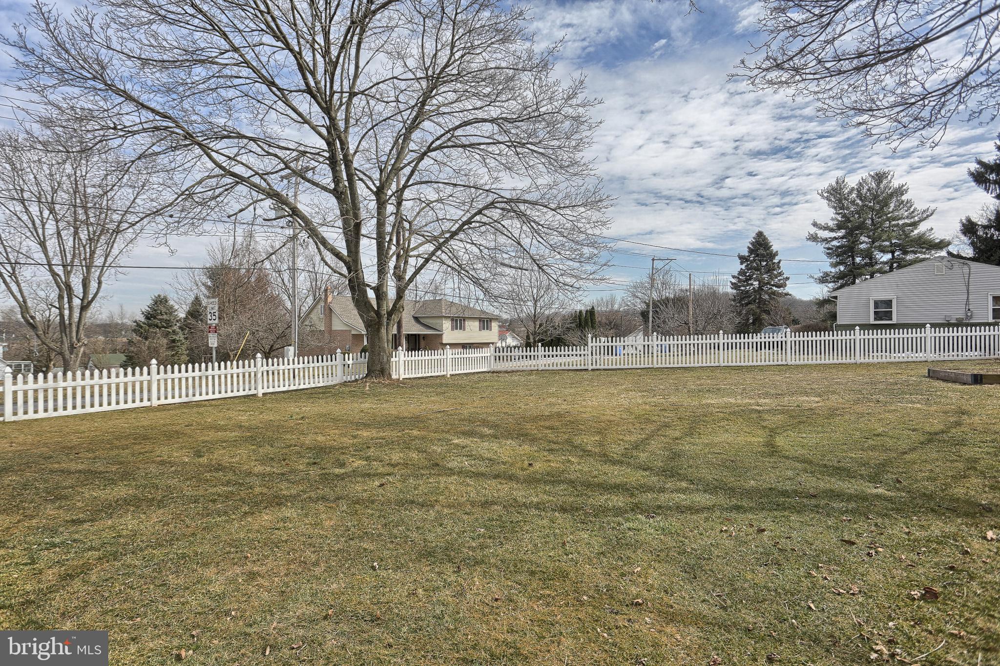 190 Homeland Road York, PA 17403 - Photo 34 of 40