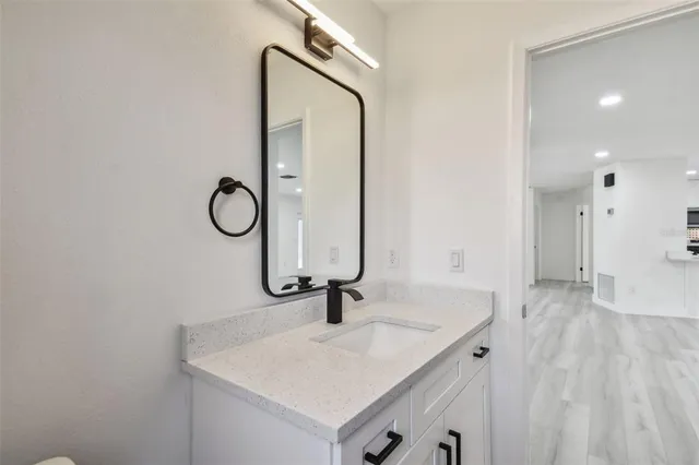 a view of yard with trees