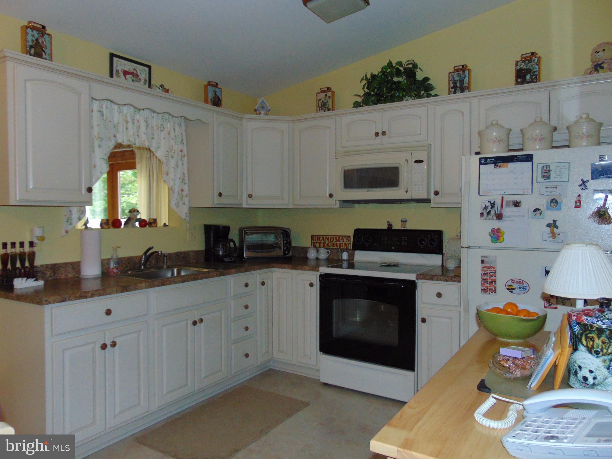 12 Woody Road Baltimore, MD 21221 - Photo 3 of 19 Updated Kitchen w/Pass Thru to Family Room