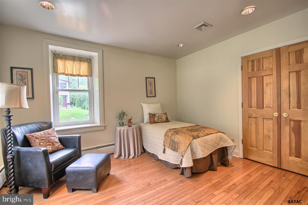 1248 Ridgewood Road York, PA 17406 - Photo 14 of 35 Gallery Image 14