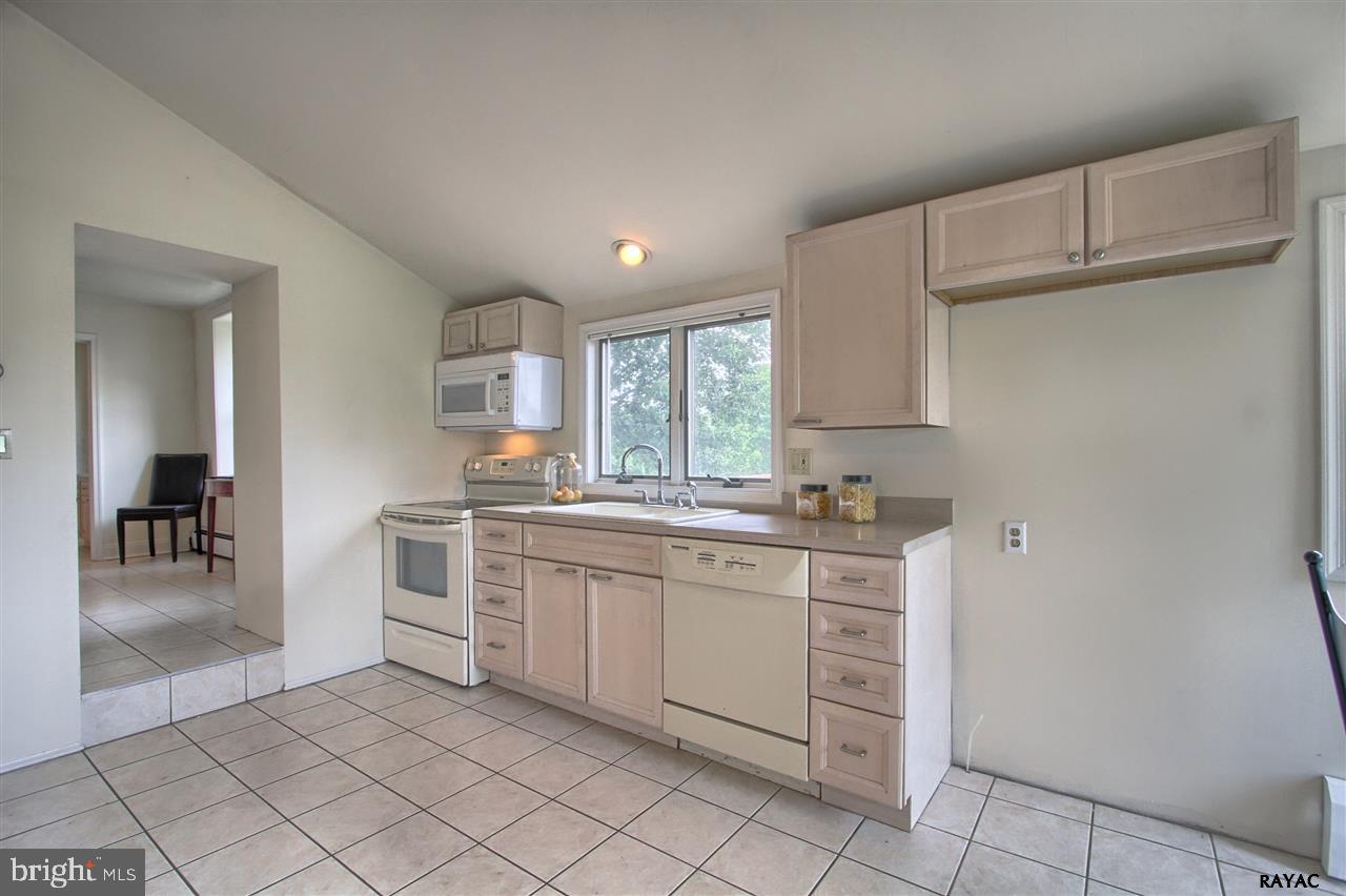 1248 Ridgewood Road York, PA 17406 - Photo 22 of 35 Gallery Image 22